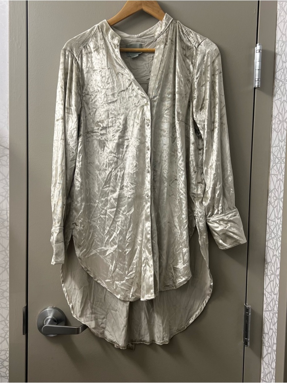 Maeve Champagne Velvet Button Front Long Tunic Top With Tie Size 12 Petite